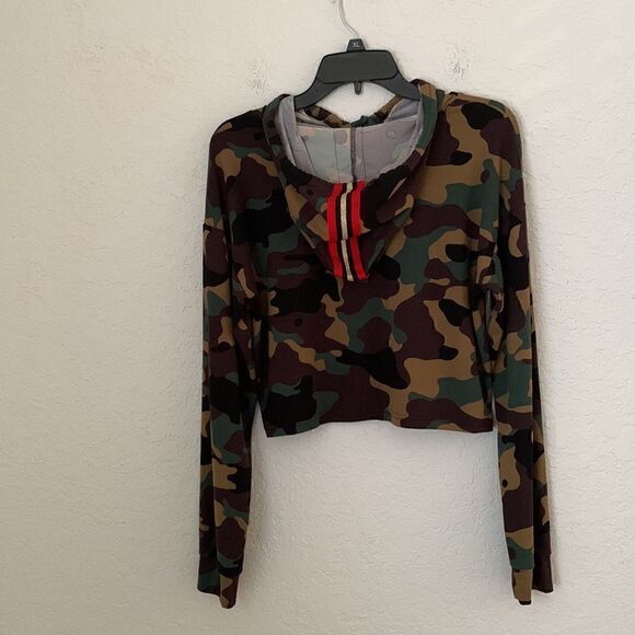 Lovely Bubbly Cropped Camouflage Hoodie Size M - Picture 2 of 8